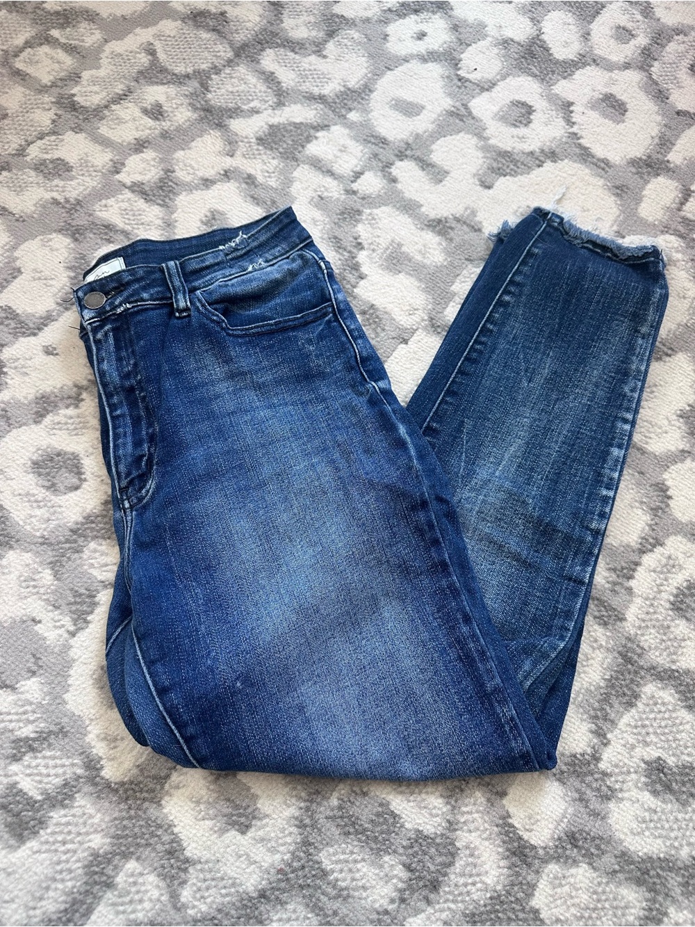 KanCan Signature Size 30 Kurvy Mid Rise Ankle Skinny Women’s Jeans Blue Raw Hem